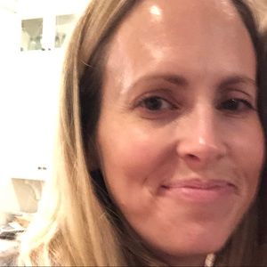 Meet your Posher, Risa